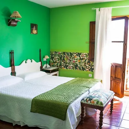 Fuente De Anjanas 3* Estrada