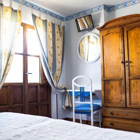 Fuente De Anjanas 3* Estrada