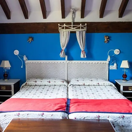 Hotel Fuente De Anjanas 3*