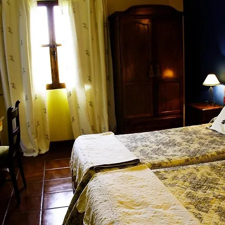 Hotel Fuente De Las Anjanas 3*
