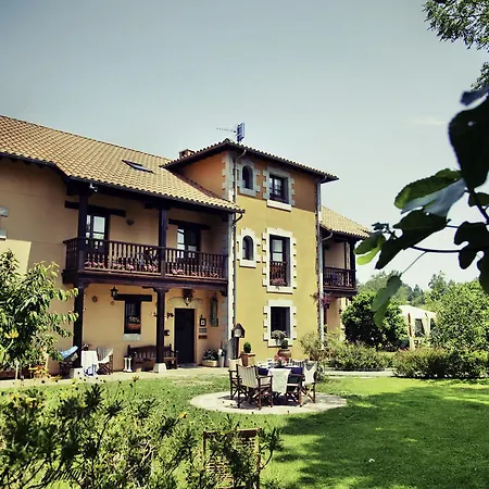 Hotel Fuente De Las Anjanas 3*