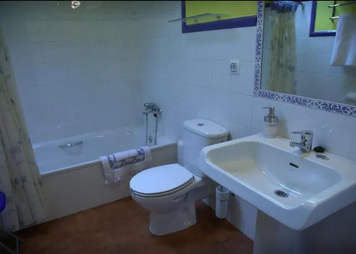 Fuente De Anjanas Otel