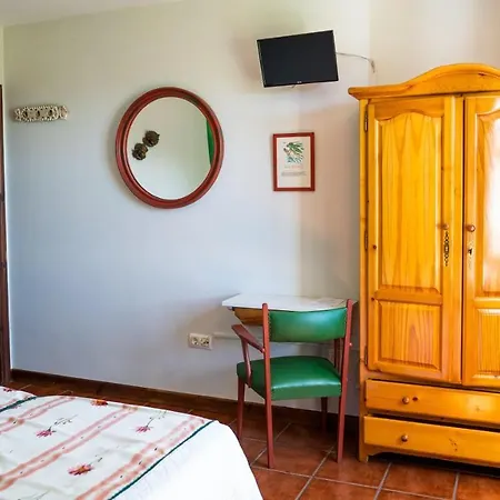 Fuente De Anjanas 3* Estrada